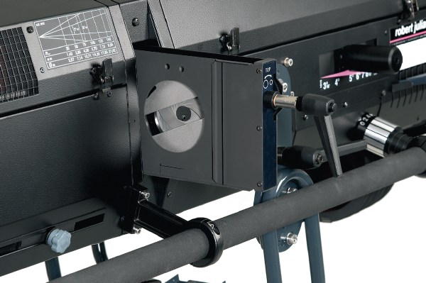 Robert Juliat Cyrano (1015M) 3-8°, man. Verdunkler, EVG und PFC, 2,5kW